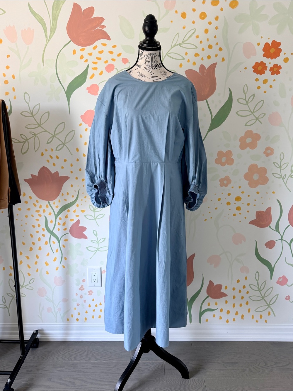 Aritzia Babaton Brighton Poplin Dress | Size M | Light Blue - Picture 7 of 12